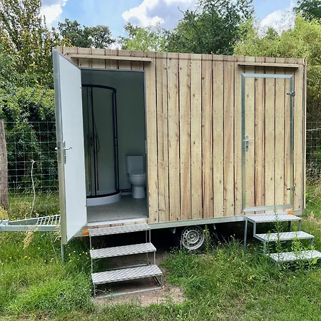 Baumzelt Auf Bio-bauernhof Im Natur- Und Sternenpark *
