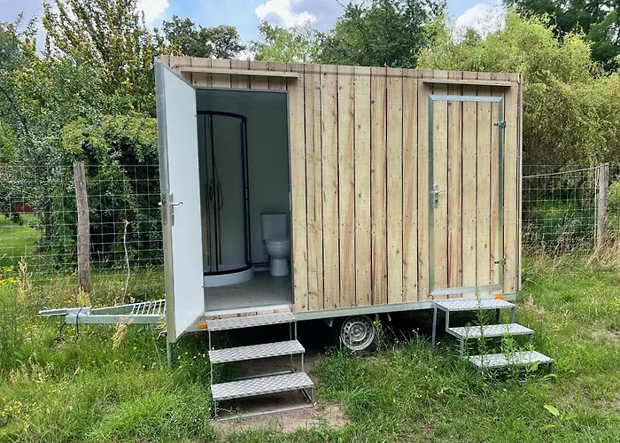 Baumzelt Auf Bio-bauernhof Im Natur- Und Sternenpark *
